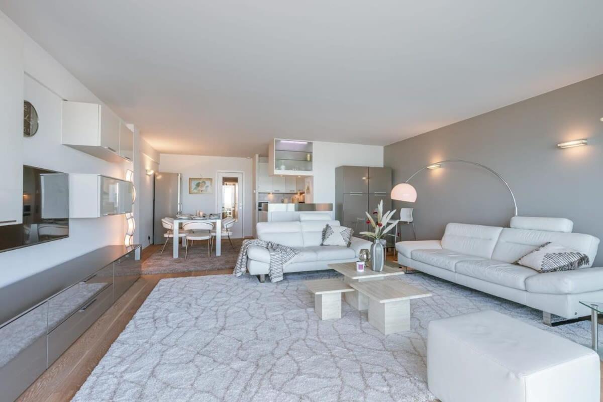 Huswell - Apartment With Stunning Sea View In ميدل كيرك المظهر الخارجي الصورة